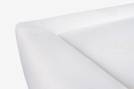 Versailles Boxspring with Chest Craftsmanship: Cuvette